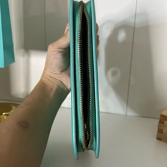 Tiffany & Co Large Zip Clutch/Wallet 👰🏻 - Picture 8 of 12